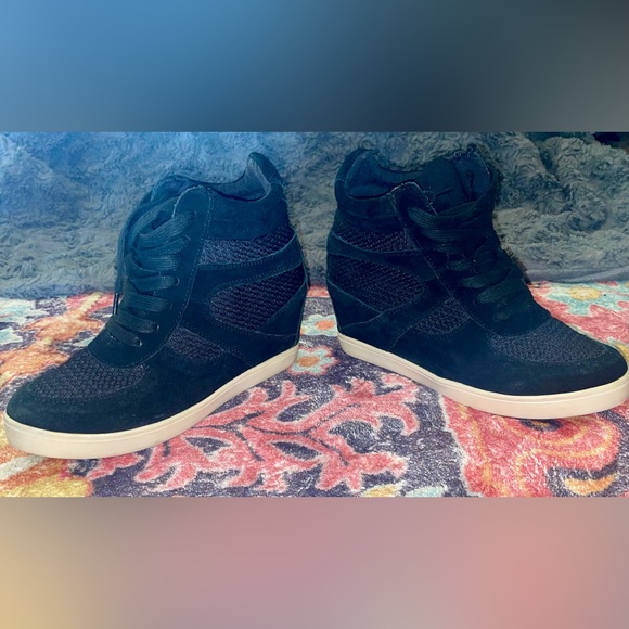 Steve Madden Sneakers Olympa-X High Heel Wedge Shoes
Black Suede Mesh 7.… - Picture 8 of 13